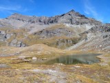 lago inferiore e dietro la testa grigia