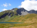 vetta rocciosa della lancebranlette dal lago verney