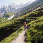 canaloni prima del rifugio e in fondo la tête ferret