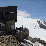 rifugio-e-dietro-l'aiguille-du-chardonnet
