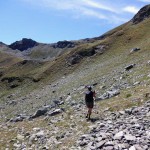 verso-il-basso-costone-erboso