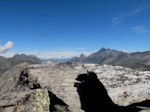 dalla-vetta-verso-grivola-e-grand-combin