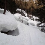 giochi di neve tra i massi