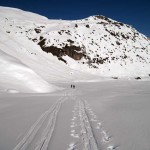 in fondo al vallone,in alto si vede la baita di pindin