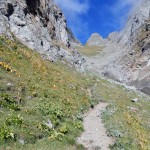 tra-la-parete-rocciosa-e-il-colatoio